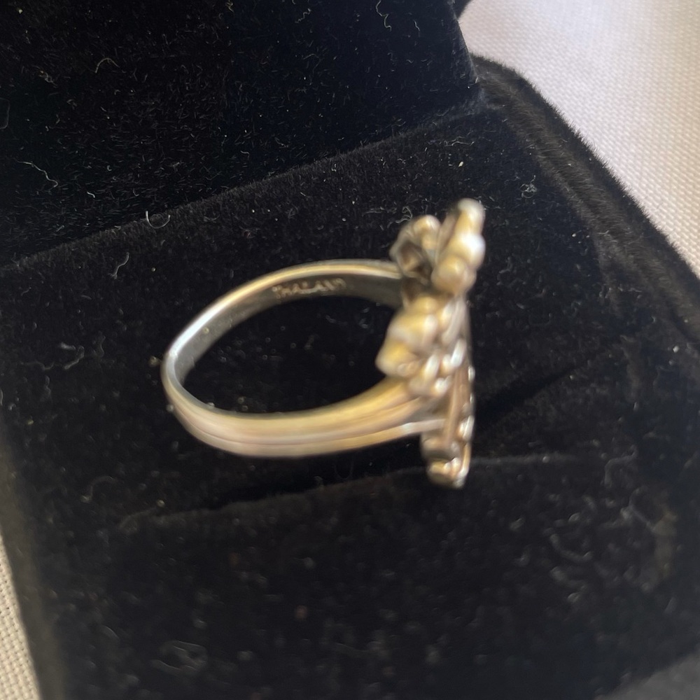 Size 5 sterling silver cross ring - Picture 4 of 9